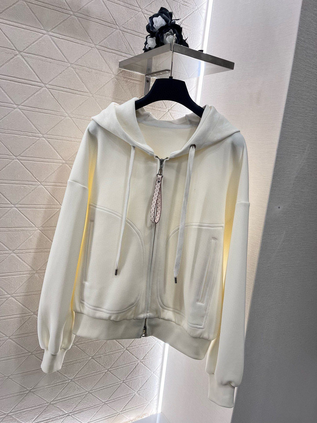 L new fashion hooded jacket and trousers suit 0724120503