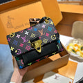 Fashion new messenger bag CWT1023081032