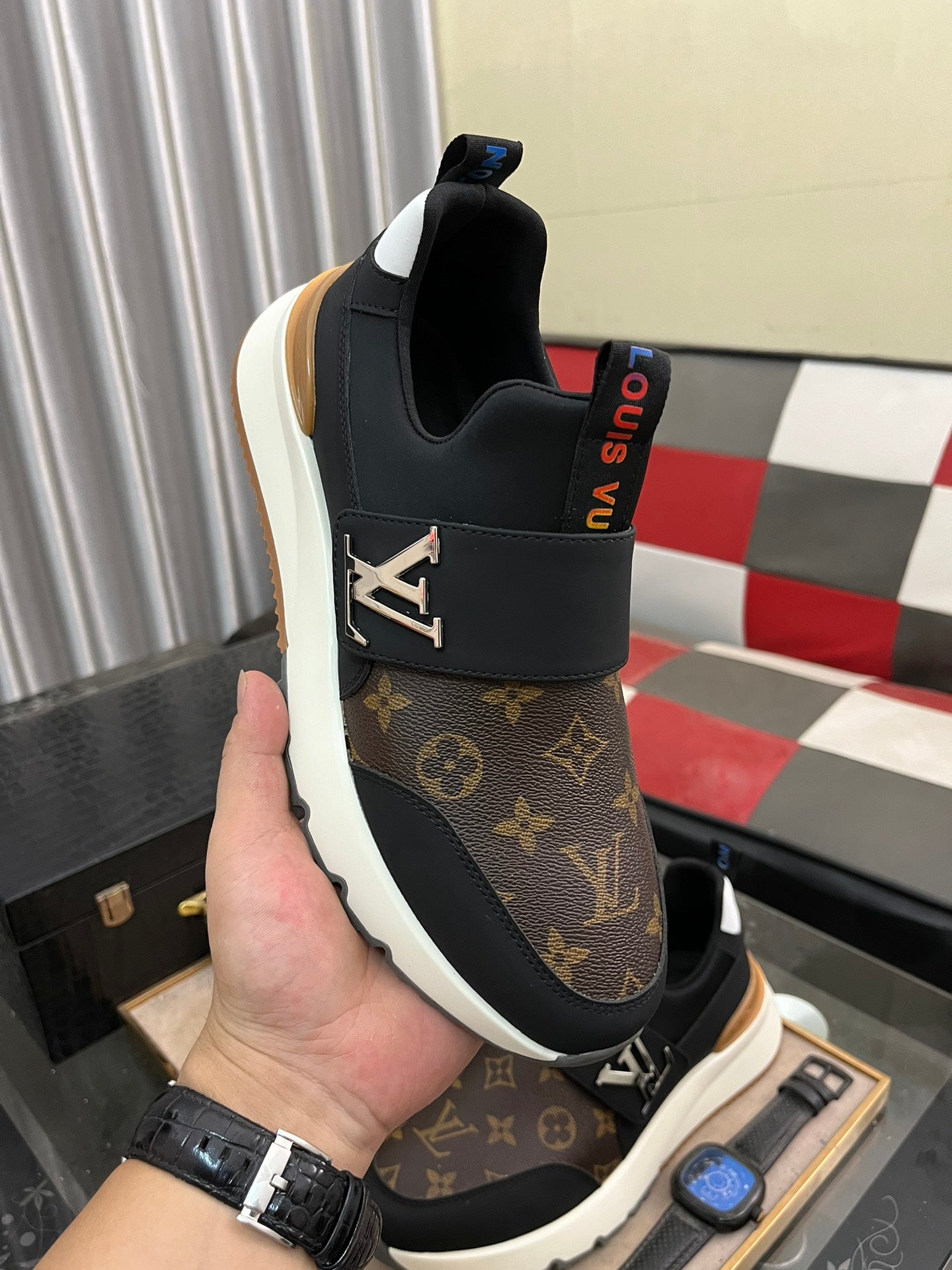 L fashion print rubber sole sneakers 0724120902
