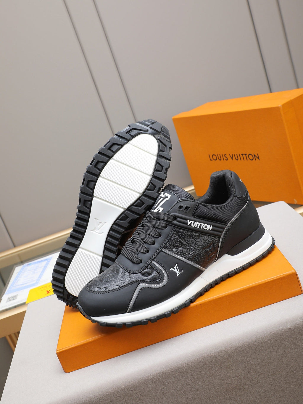 L Stylish new printed sneakers 0725111802