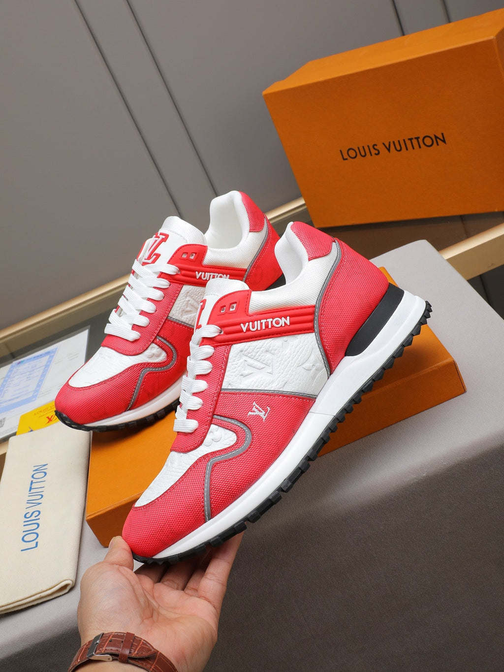L Stylish new printed sneakers 0725111802