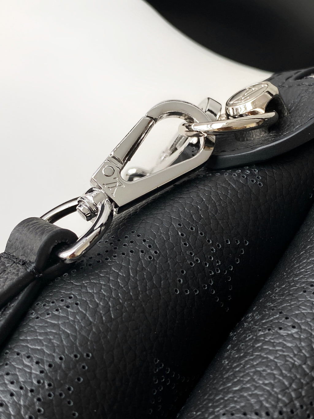 L & V Stylish Cut-out Cowhide Hand Bag M0726051906