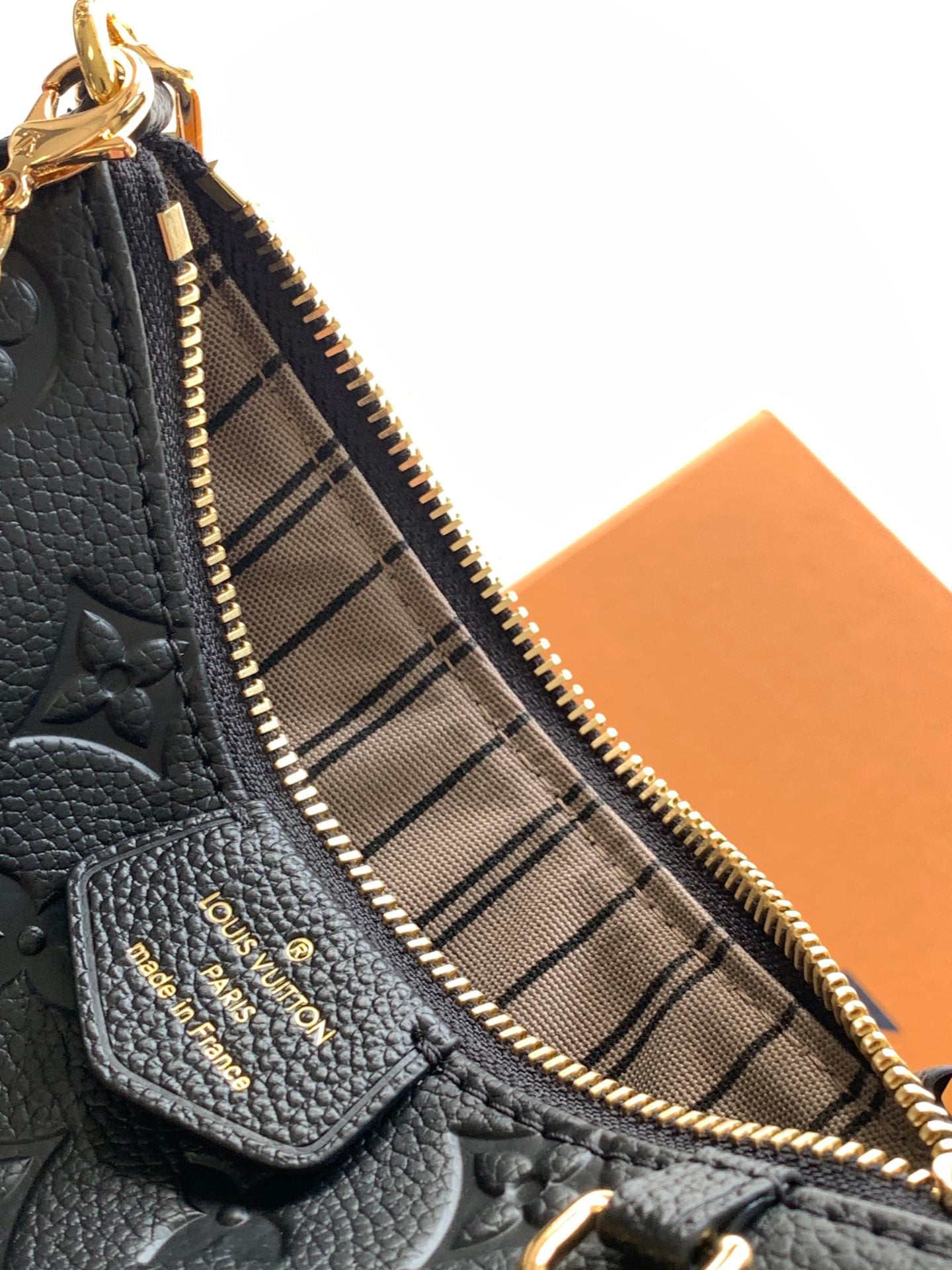 L & V fashion Cowhide leather hand bag M0726052009