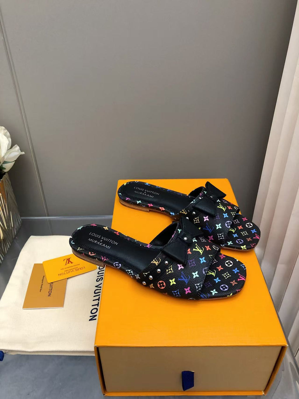L fashion 3 color hot slippers 0725031903