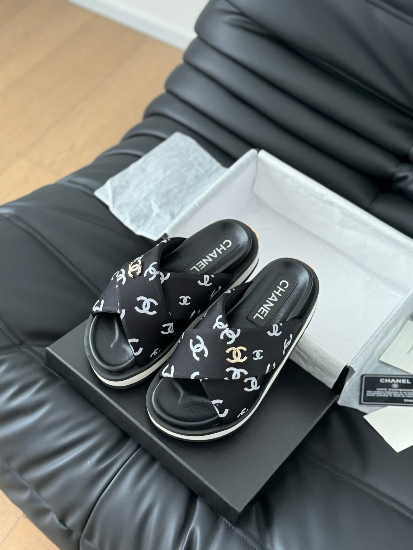 new cross slippers 0724051104