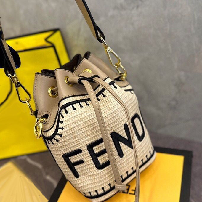 Fashion Trendy Straw Bucket Bag PD10062811