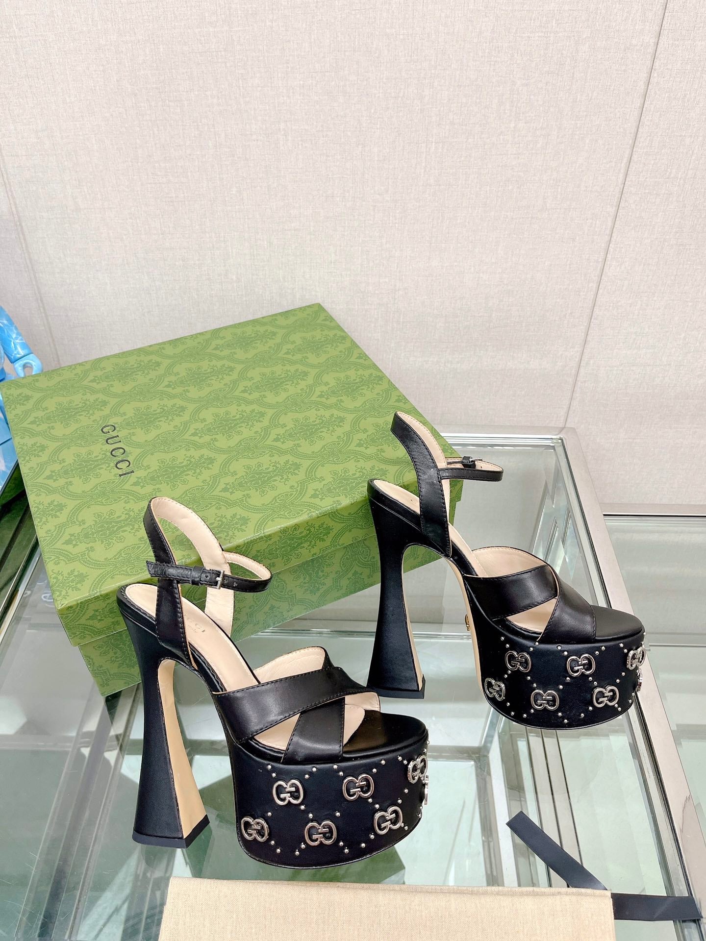 23 Ladies fashion luxury high heels S012