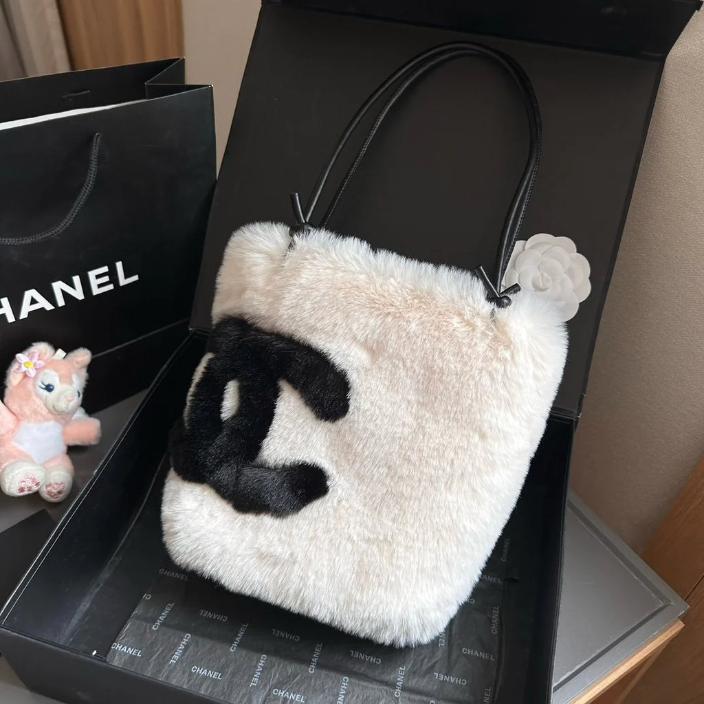 New Fashion White C Logo Women's fashion BagsXC052024012301