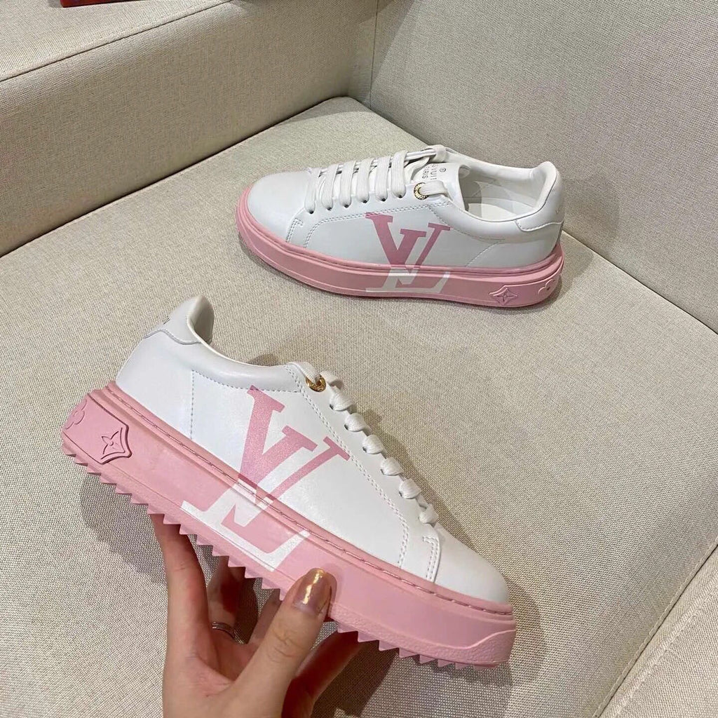 White V Logo New Fashion Women's Sneakers