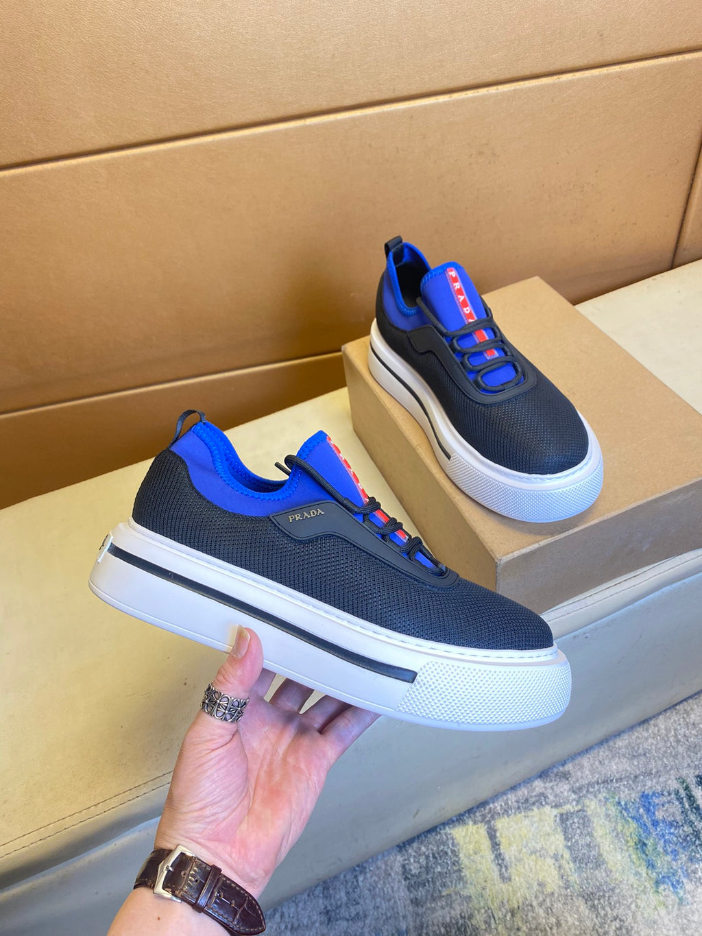 P Fashion Flying Knit Upper Thick-soled Casual Shoes 0724111110