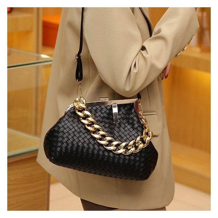 Fashion Woven All-match Shoulder Bag 1024071805