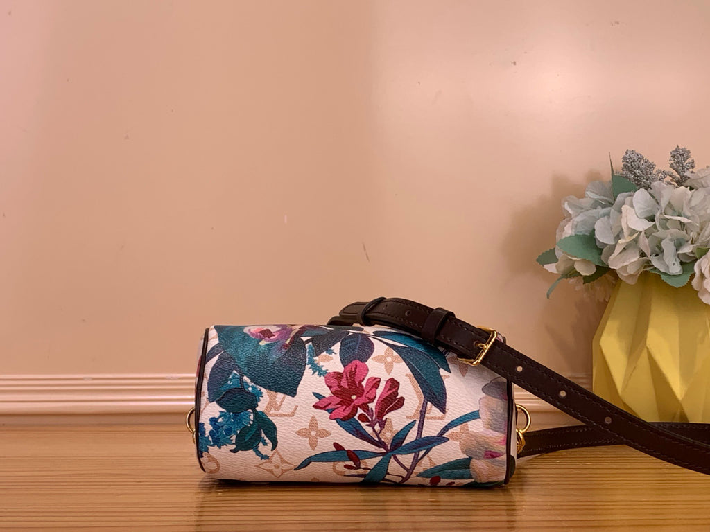 L & V Stylish Cowhide Flower HandBag M0726051903