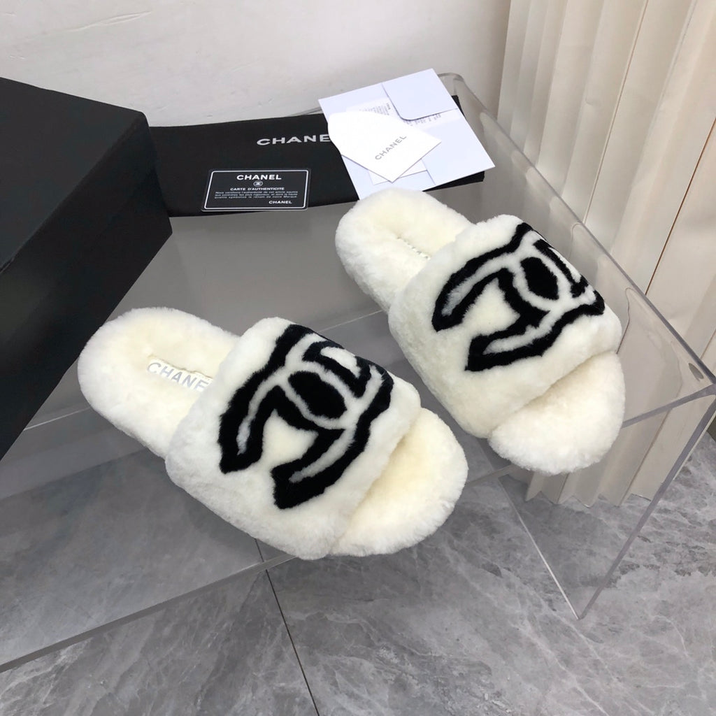 Fashion Plush Slippers 0725021303