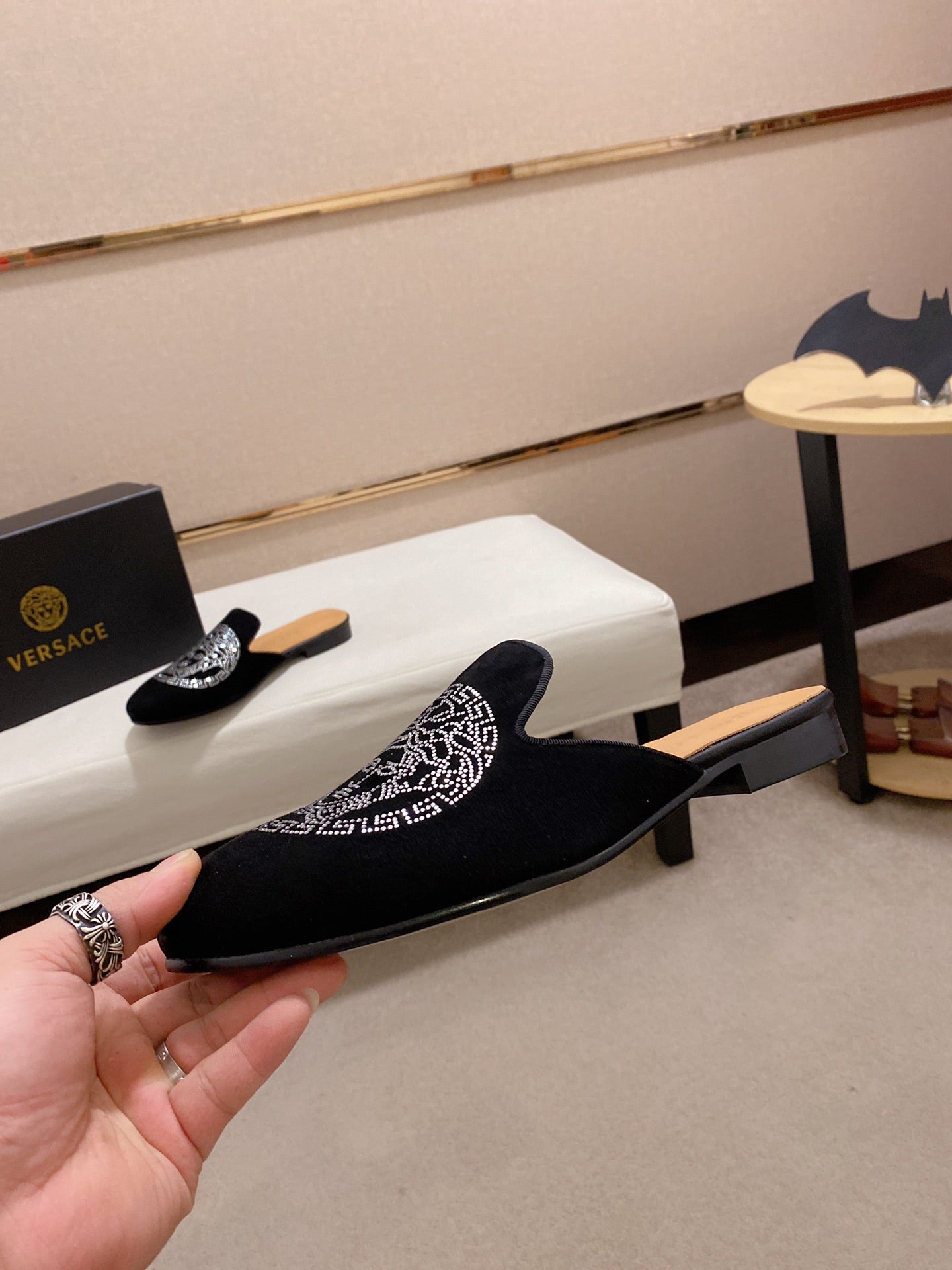 VS Men's Fashion Closed-Toe Slippers 072605803