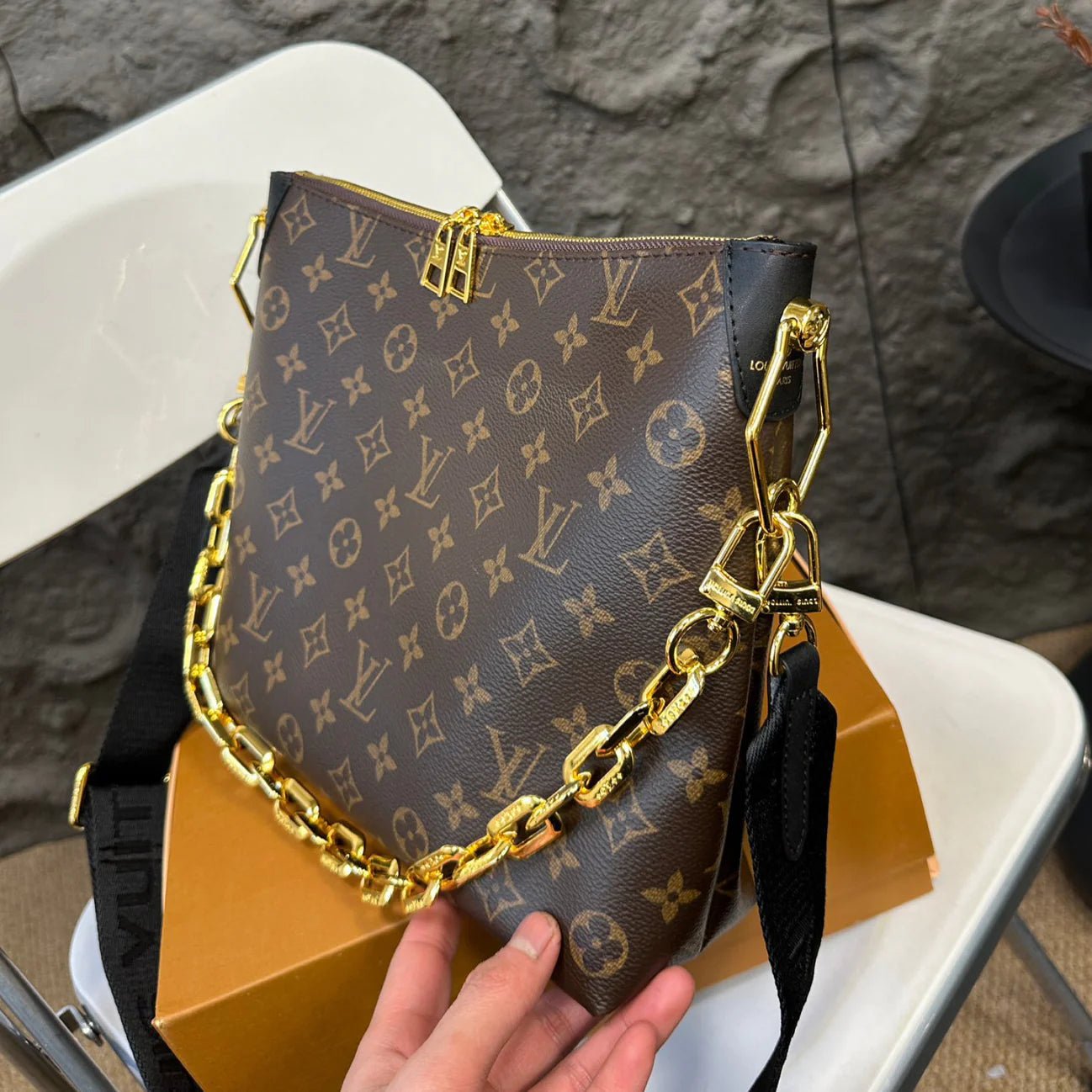 L Family Zip Tote Bag 1024122502