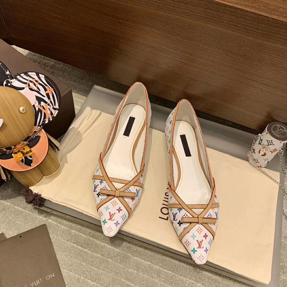 New Fashion Colf Leather V Logo Women's Fashion Shoes