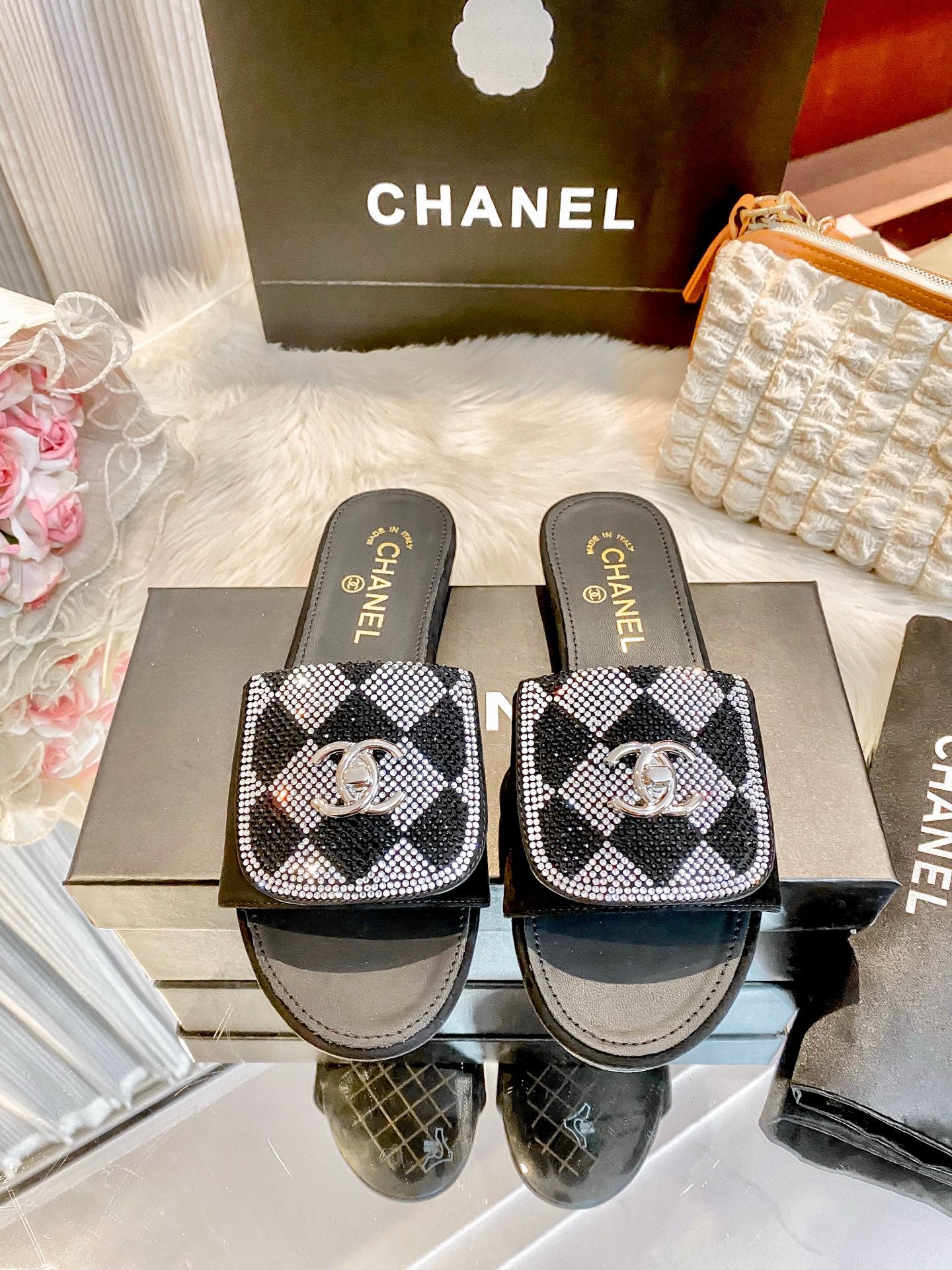 26SS New Women's Slippers 0726031302