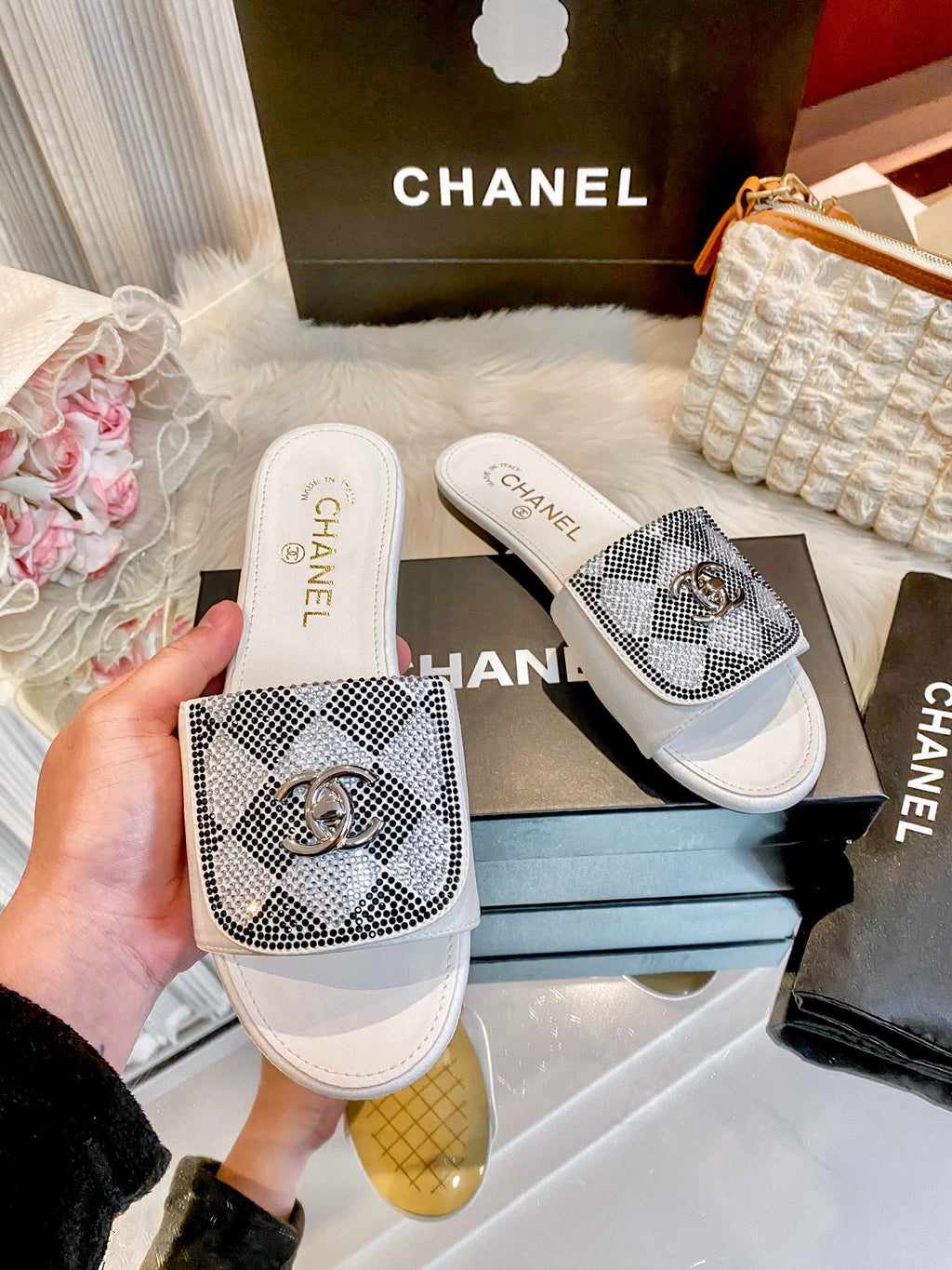 26SS New Women's Slippers 0726031302