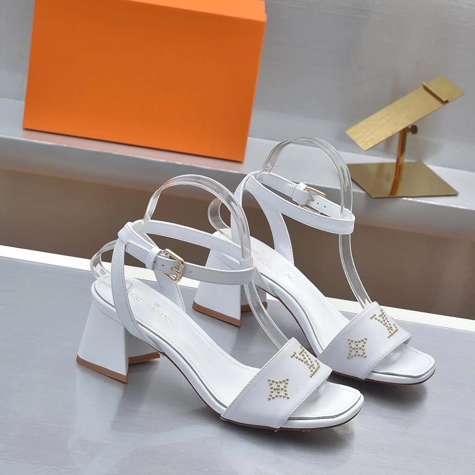 NEW V LOGO FASHION SANDALS 4 COLORS V02