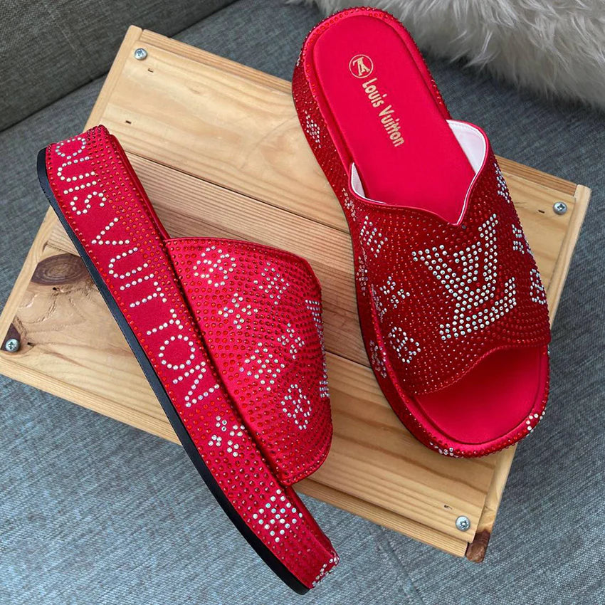 New Fashion Classic Versatile Thick Sole Slippers 1024062023