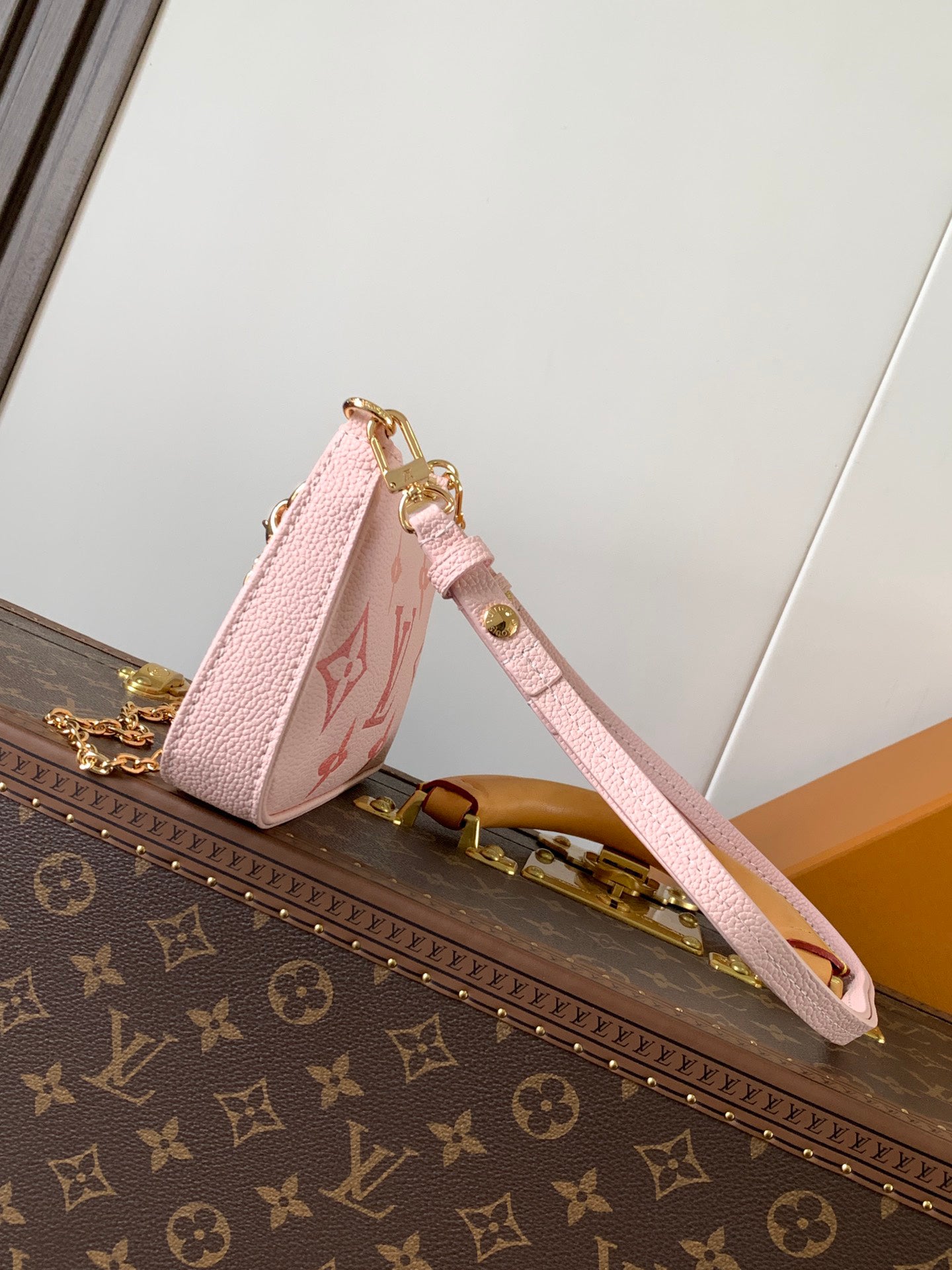 L & V fashion Cowhide leather hand bag M0726052008