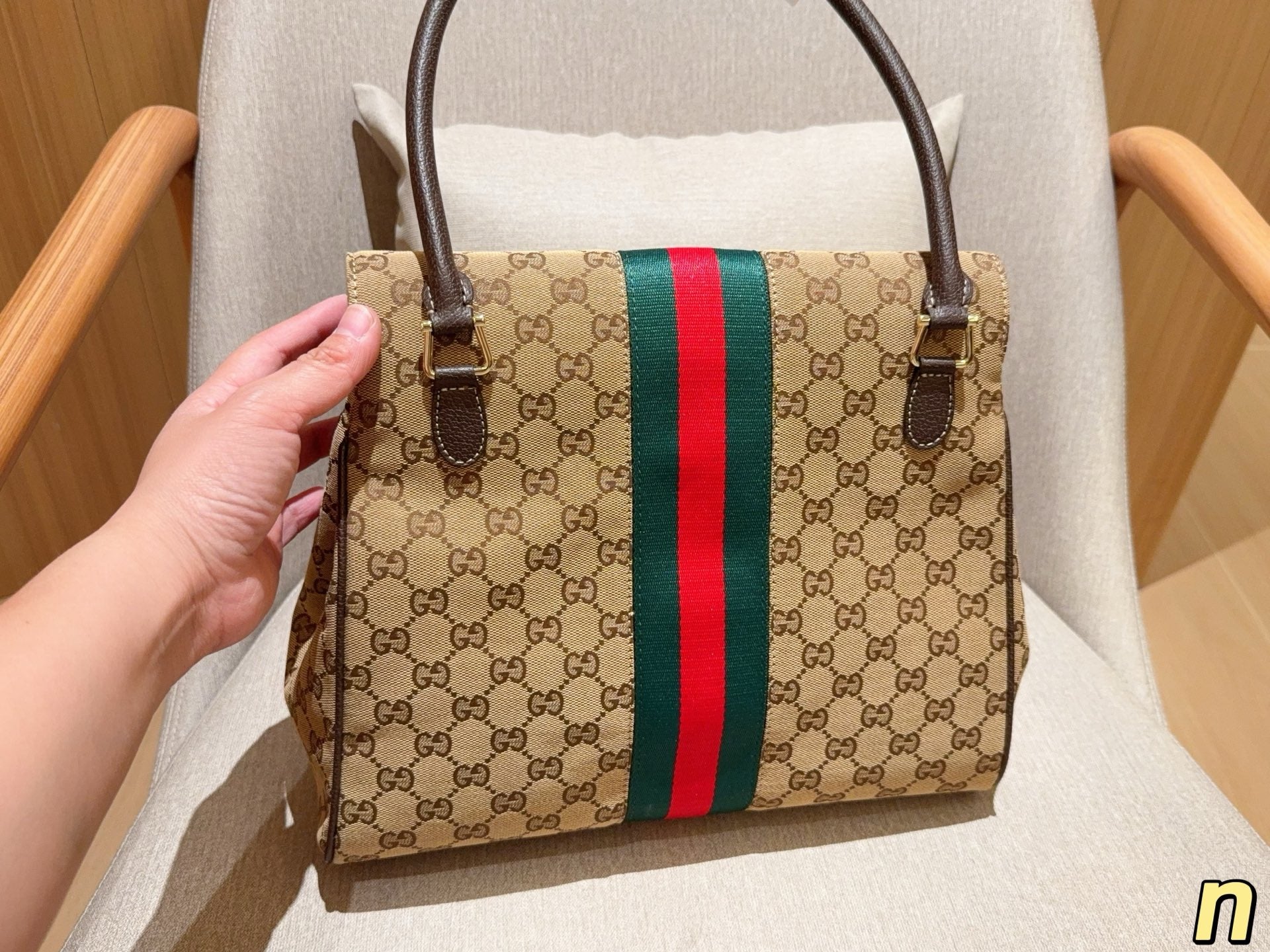 Stylish new handbag 0726041702