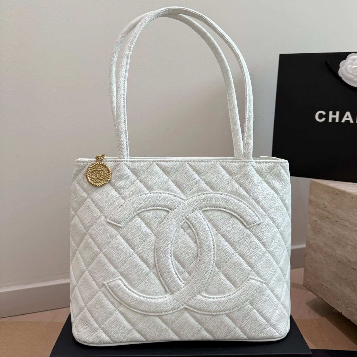 26SS New Women's Hilton Gold Coin Bag 0726031011