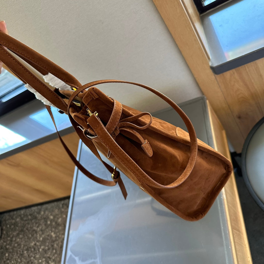 P waxed leather large capacity tote 0724082903