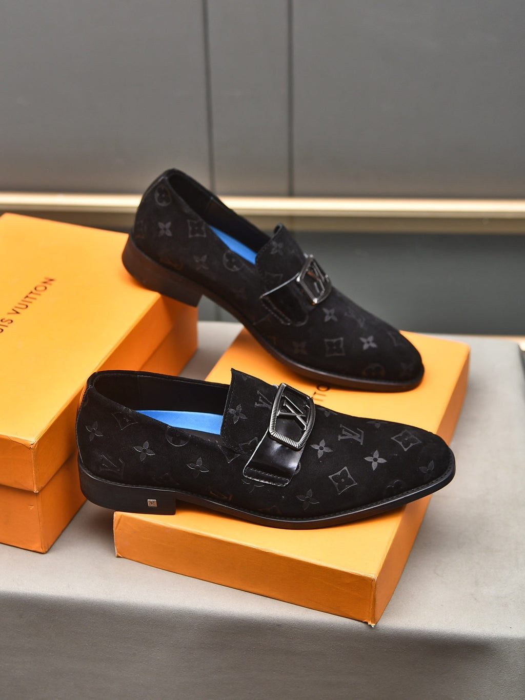L print business dress shoes