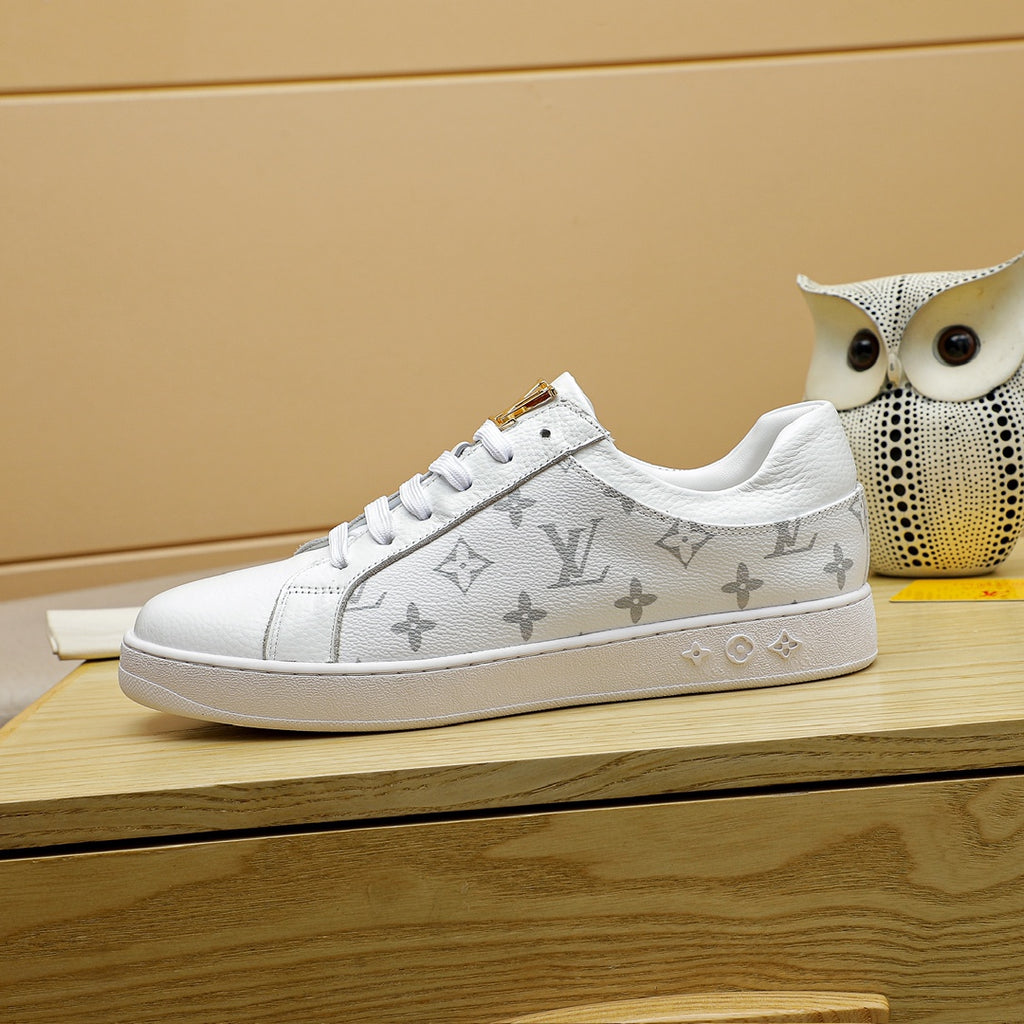 L classic monogram leather flat sneakers 0724122410