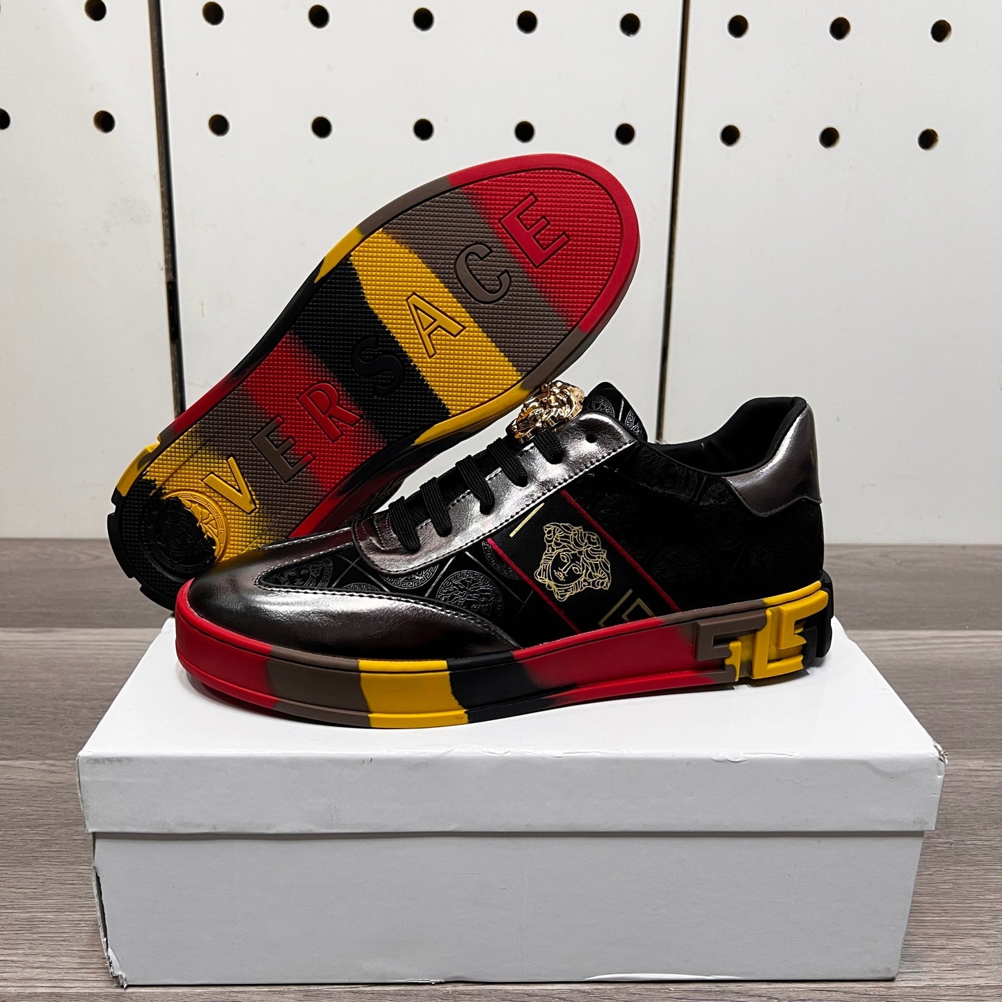 VS Men's Fashion Sneakers 072605812