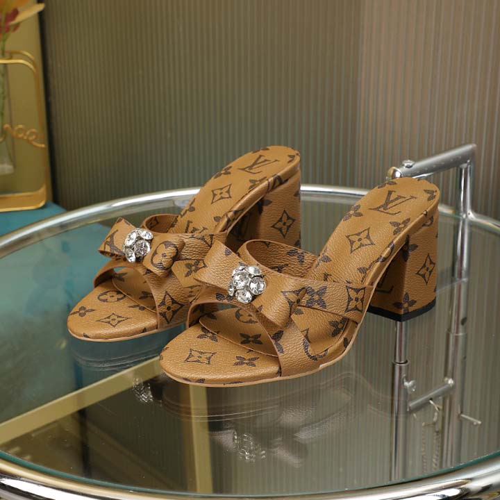 Classic all-match high-heeled sandals SXC05305