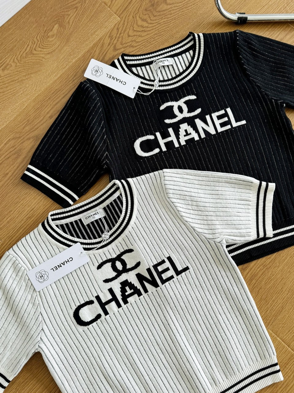 Color block letter embroidered vertical pattern round neck short sleeves 0724050904