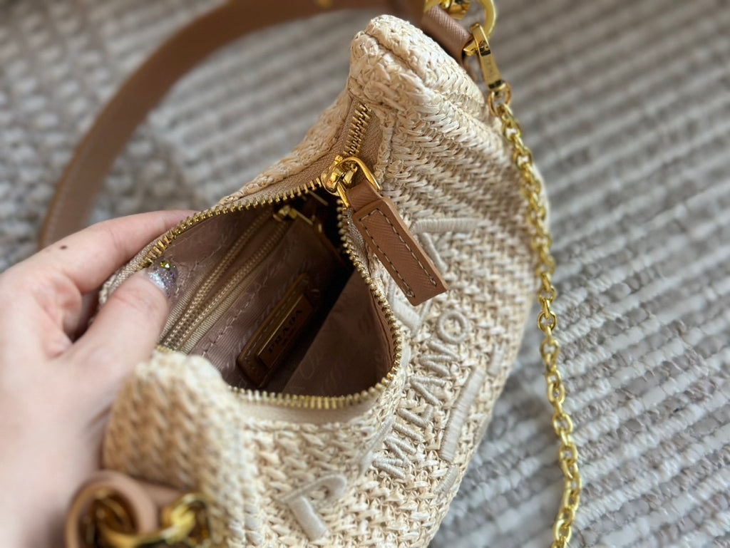 P fashionable straw armpit bag 0724032003
