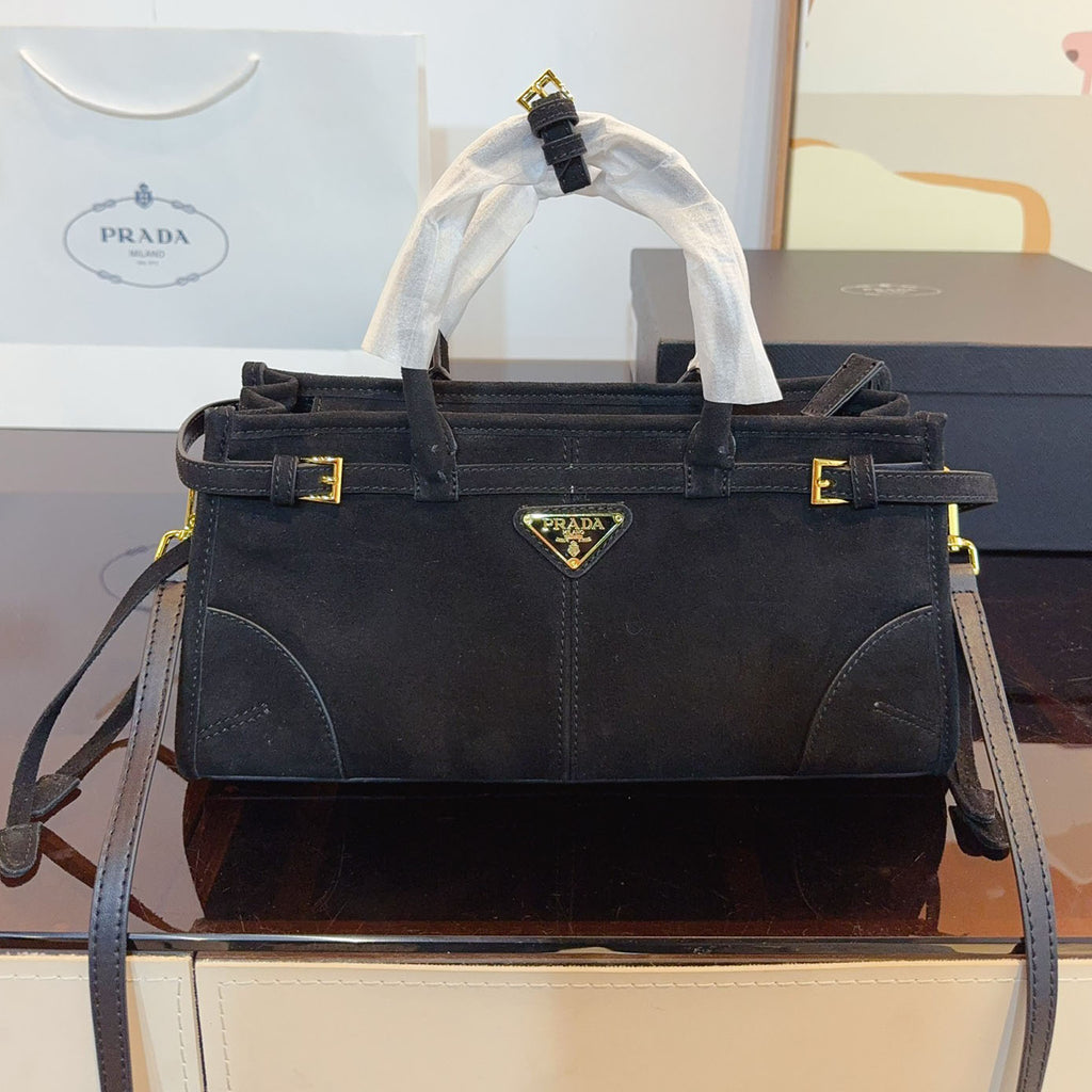 PAR SoftLux suede horizontal shoulder bag XC24092314