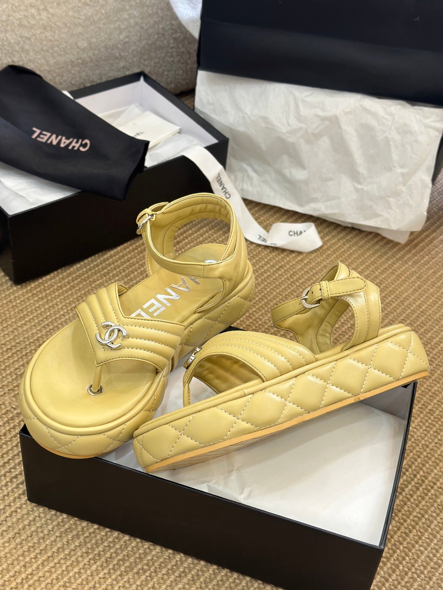 fashion diamond thick-soled sandals 0725050802
