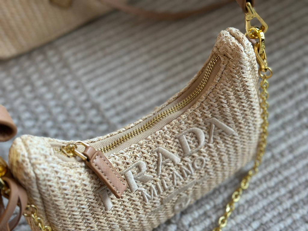 P fashionable straw armpit bag 0724032003