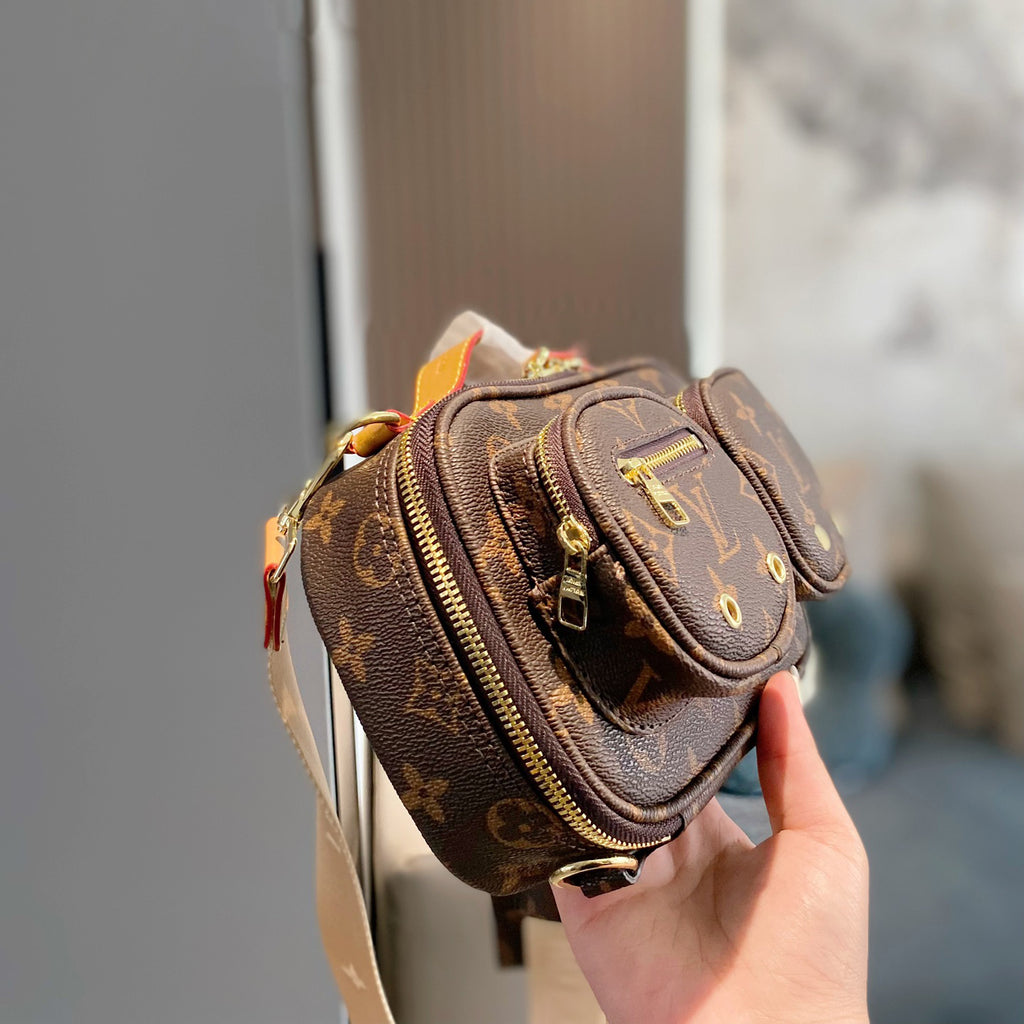 Old flower camera bag 031701