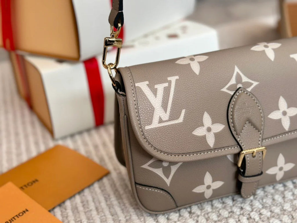 Ladies Fashion Baguette Bag 0724021902