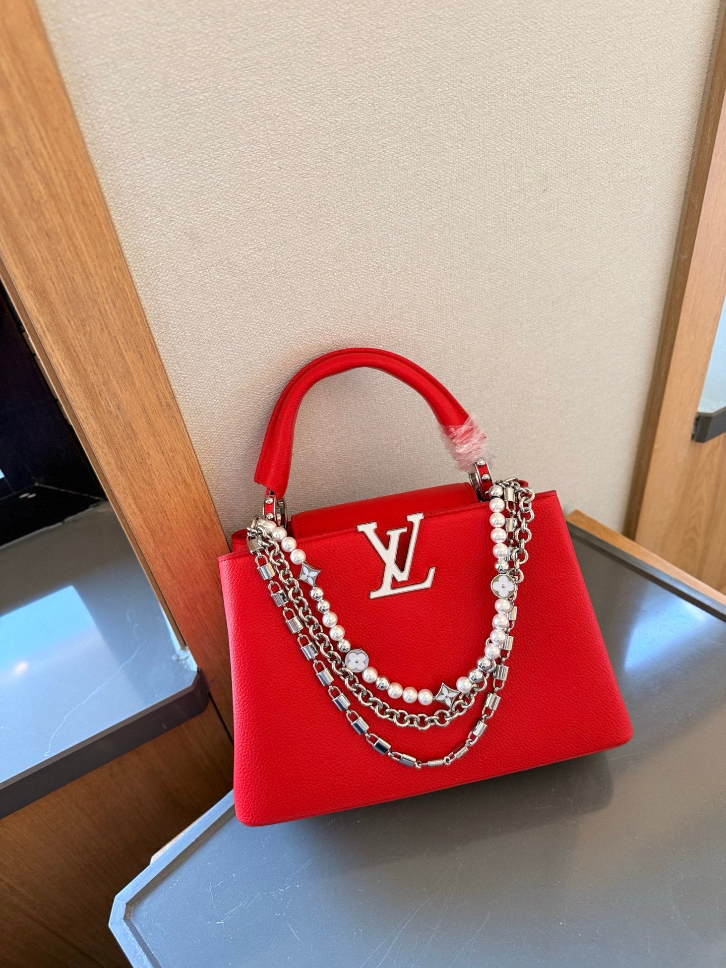 L Fashion Capucines Handbag 0725022601