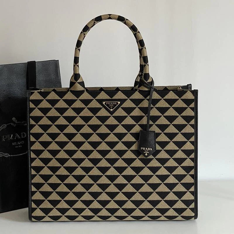 New Fashion Versatile Handbag 1023122817