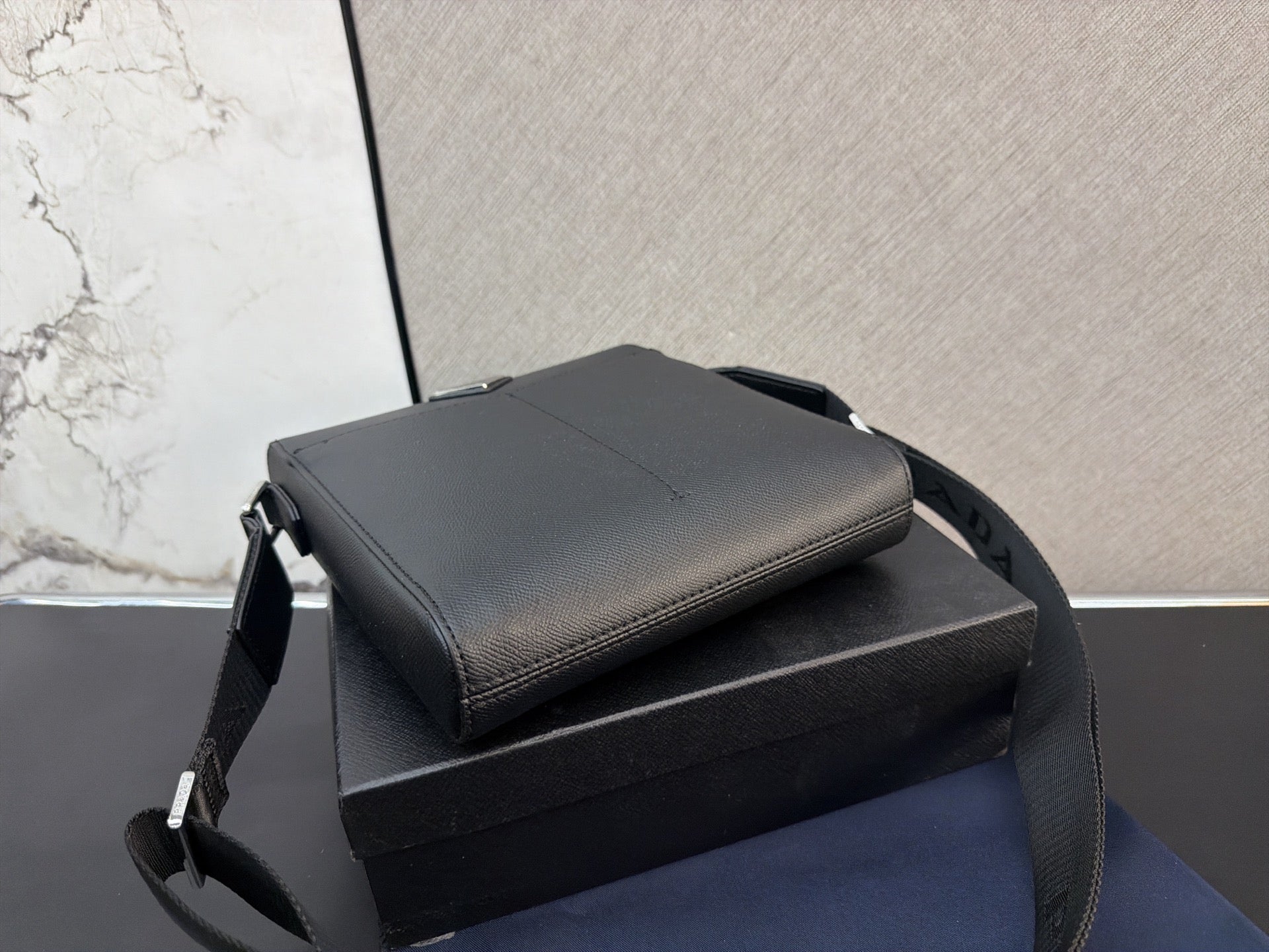 P 26SS New Men's Single-shoulder Bag  CWT1326081320