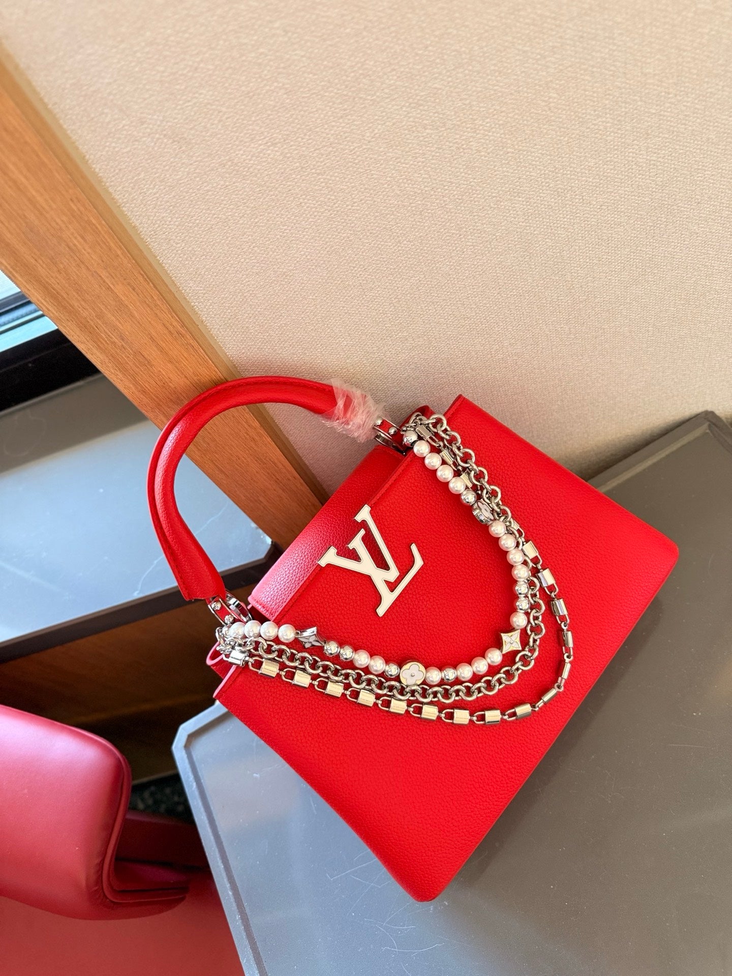 L Fashion Capucines Handbag 0725022601