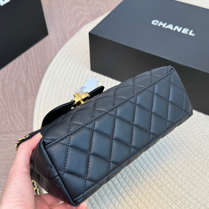 Chain Handbag 1824061113