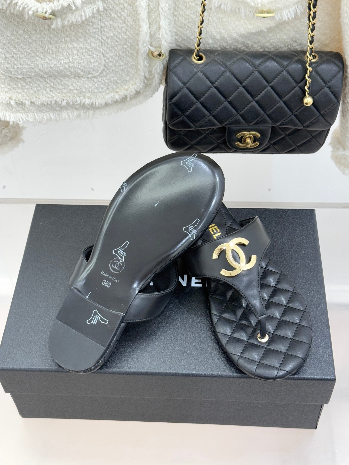 26SS New Women's Diamond Pattern Flip-Flops 0726031003