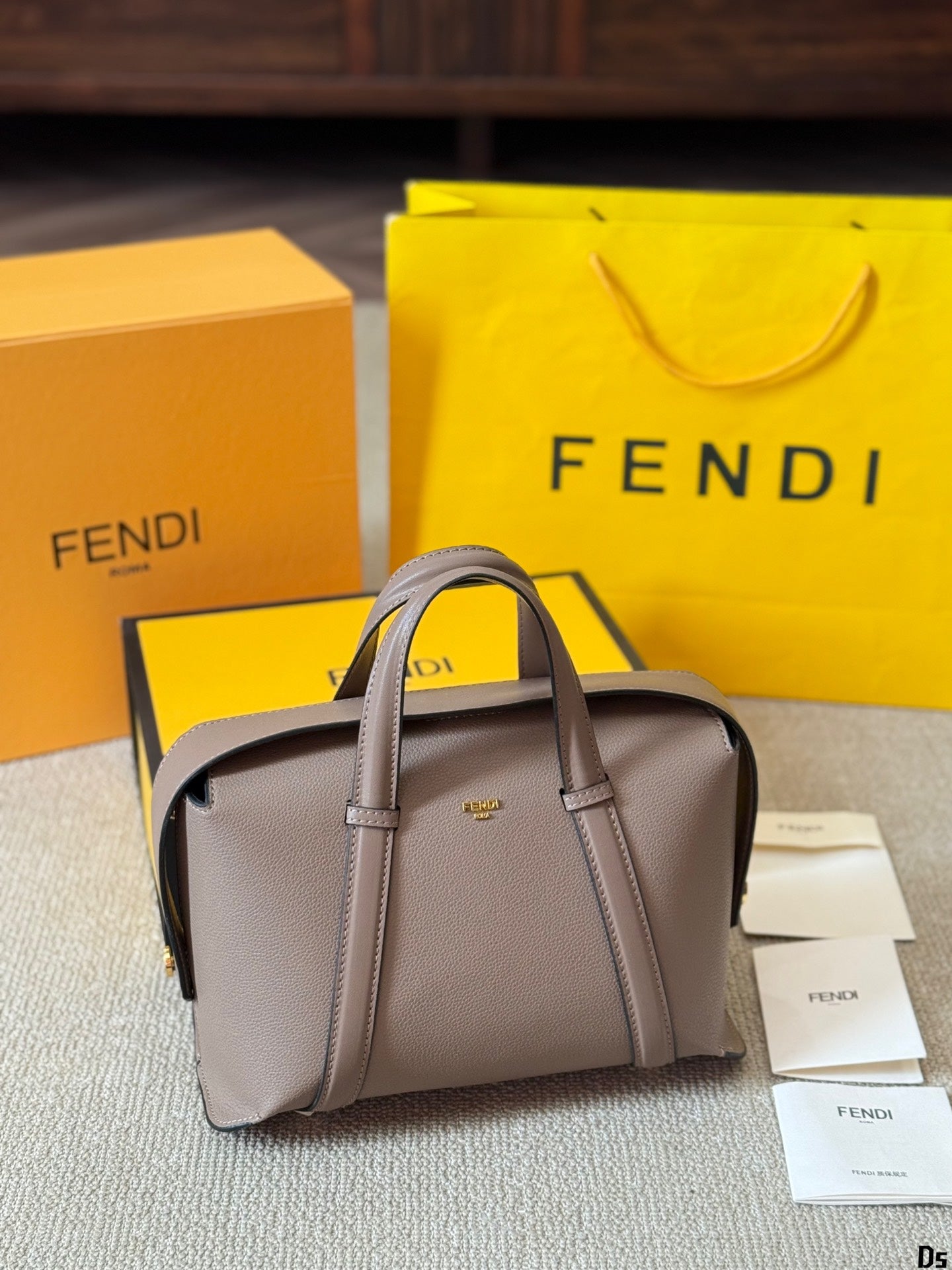 classic simple fashion handbag 0724122405