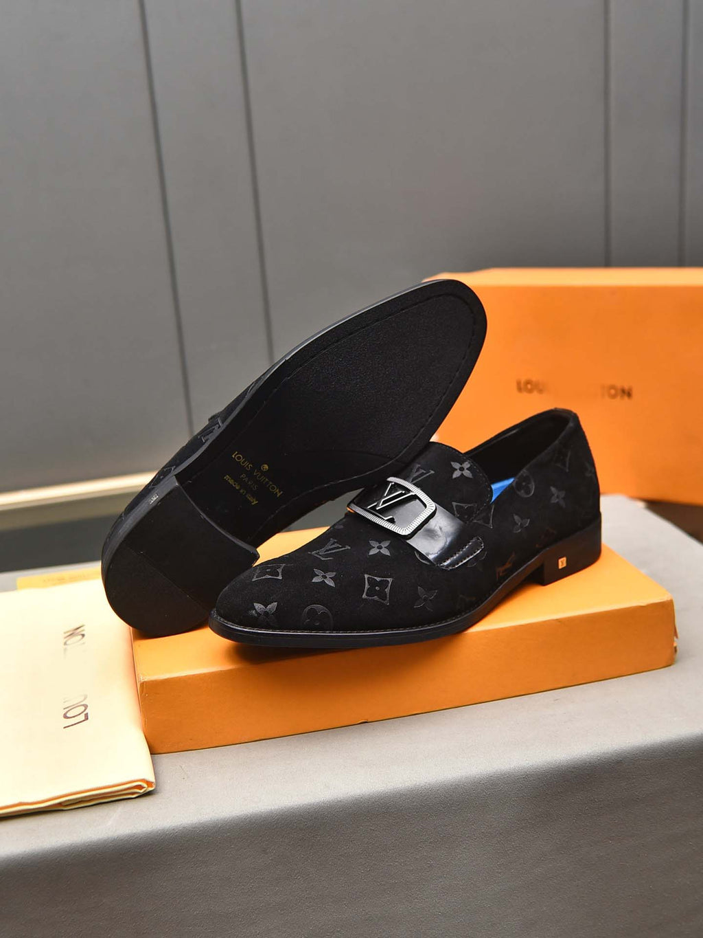 L print business dress shoes