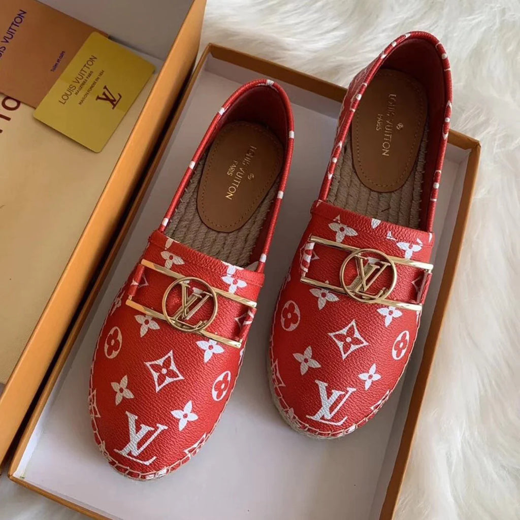 New versatile fashionable loafers 1024013107