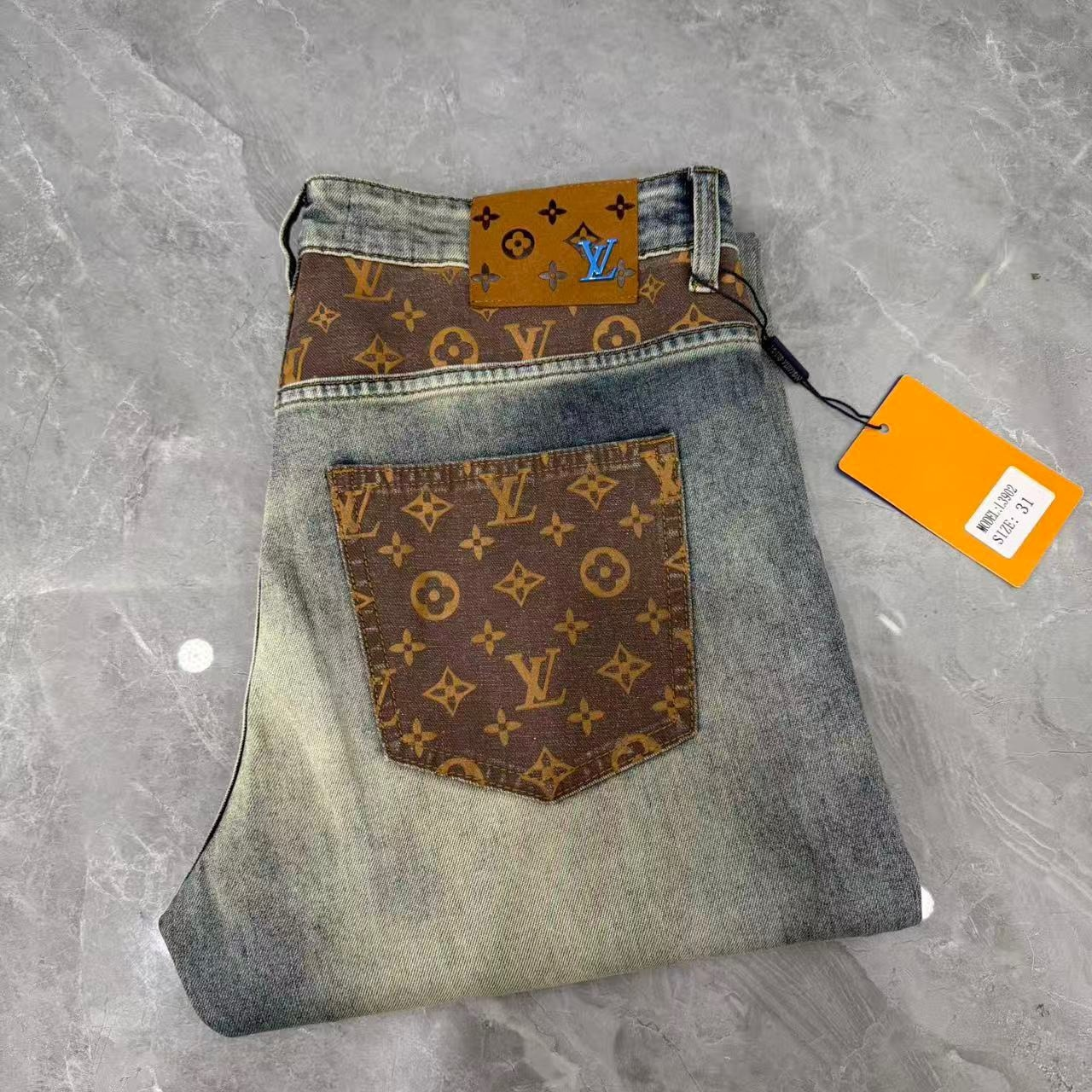 VV Slim-fit straight-leg jeans 1825122603