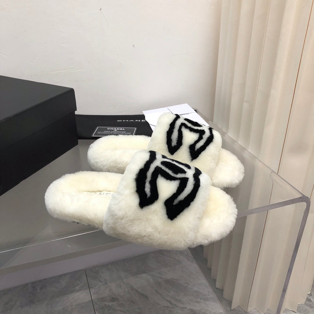 Fashion Plush Slippers 0725021303